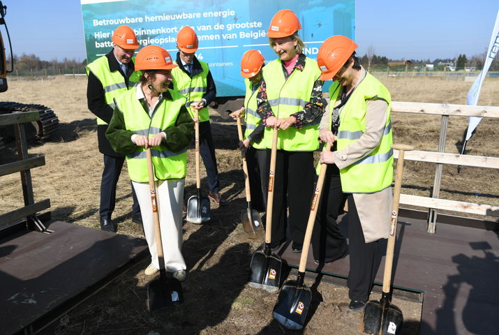 NALA RENEWABLES ET LES MINISTRES CREVITS ET DEMIR MARQUENT LE DÉBUT DE LA CONSTRUCTION D'UN IMPORTANT SYSTÈME DE STOCKAGE D'ÉNERGIE PAR BATTERIE EN BELGIQUE